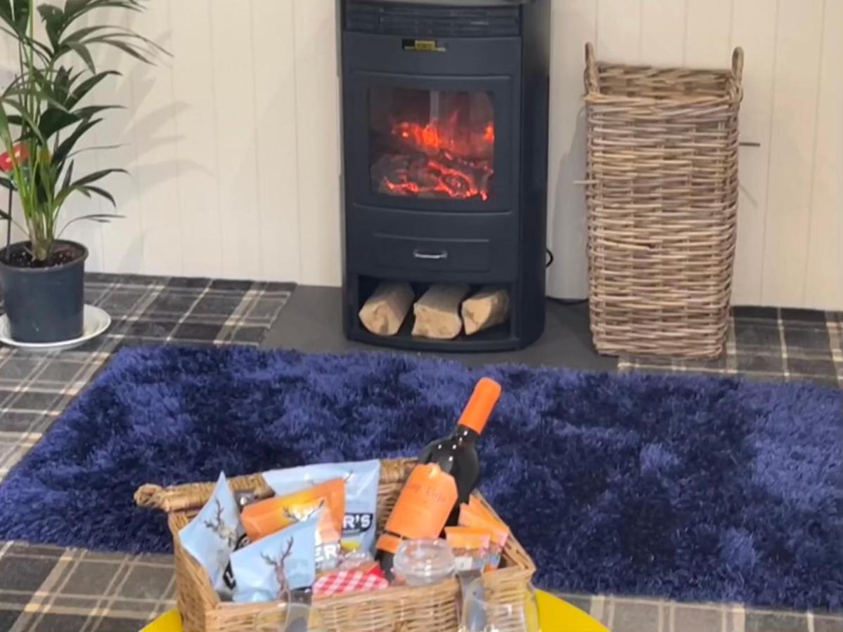 Oak Boutique Lodge Includes Hot Tub Air Con & Dog 约克 外观 照片